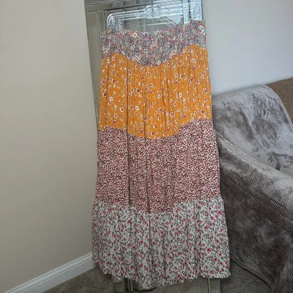 Natural Life Boho Floral Maxi Skirt Size XL Tiered Flowy Elastic Gold Red Beach - Picture 5 of 15